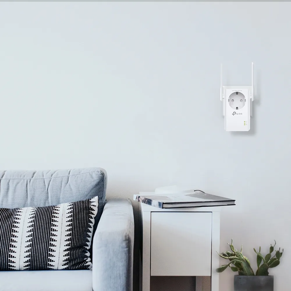 TP-Link WiFi Extender N300 V6 (TL-WA860RE) TL-WA860RE σε πρίζα σαλονιού