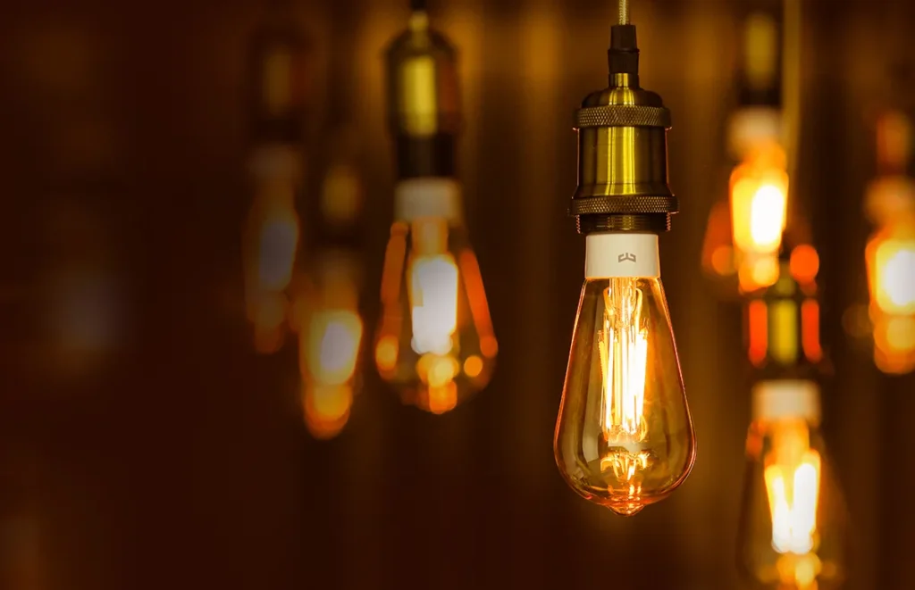 Yeelight ST64 E27 6W Θερμό Λευκό Filament Dimmable Smart (YLDP23YL) Λάμπες Yeelight Smart LED Filament ST64 αναμμένες