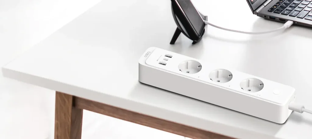 TP-LINK Smart Wi-Fi Power Strip Tapo P300 V1 White (TAPO P300) TP-Link Tapo P300 πολύπριζο σε γραφείο