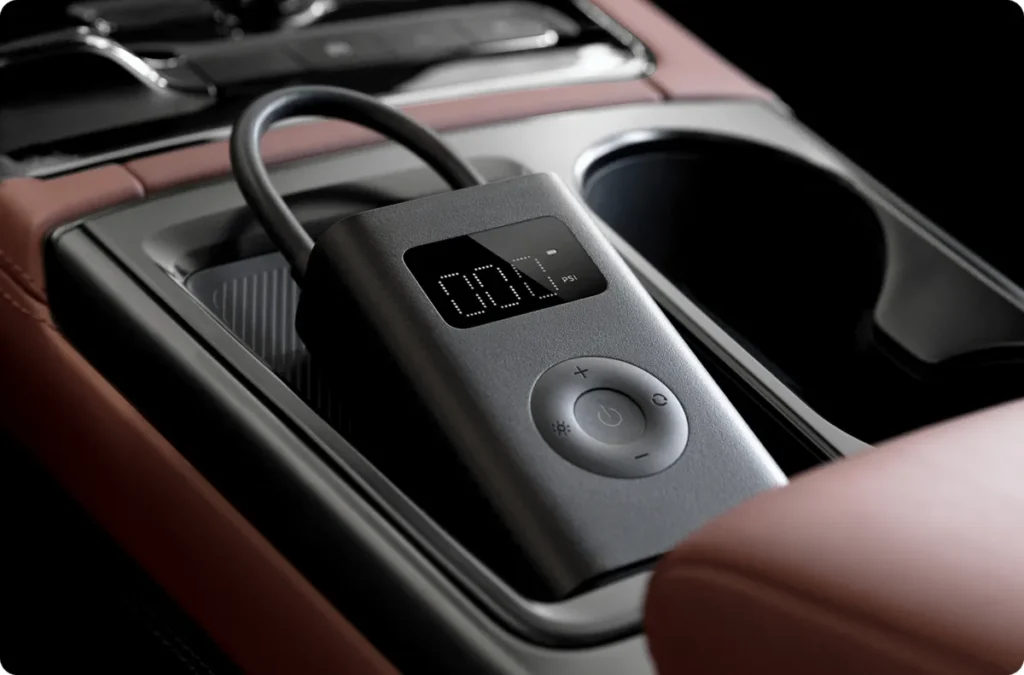 Ο Xiaomi Air Compressor 2 στο αυτοκίνητο