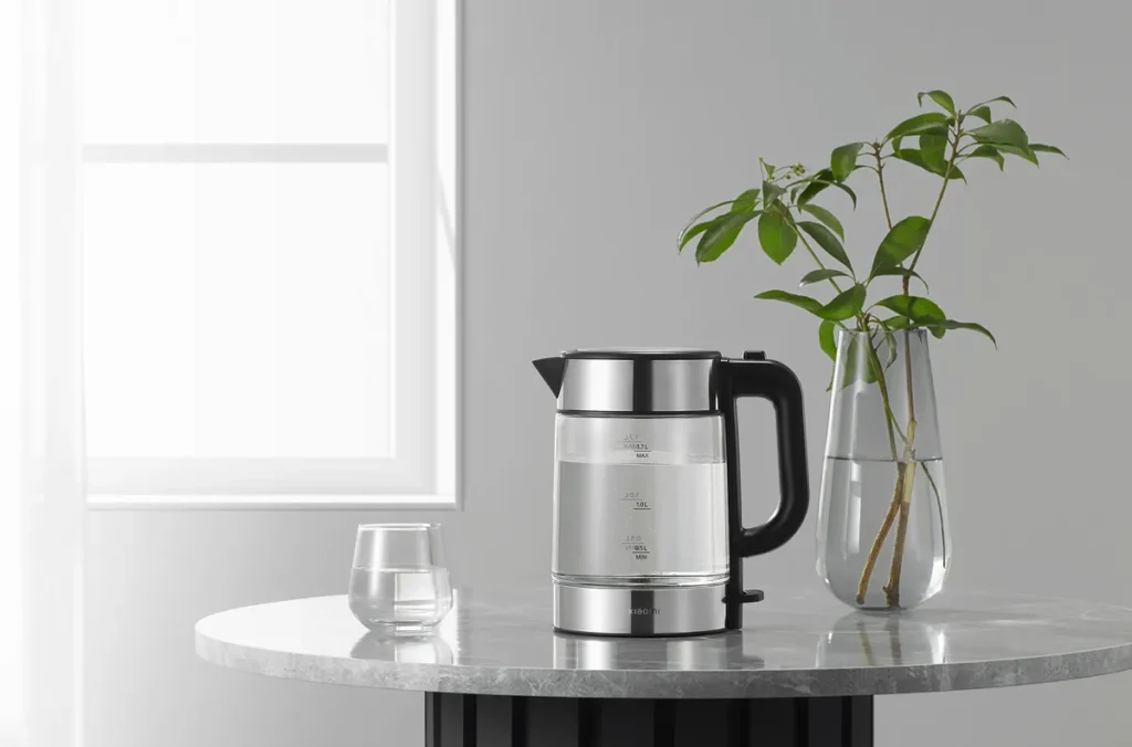 Xiaomi Mi Kettle Electric Glass Black EU (BHR7423EU) Γυάλινος βραστήρας Xiaomi Electric Glass Kettle σε τραπέζι