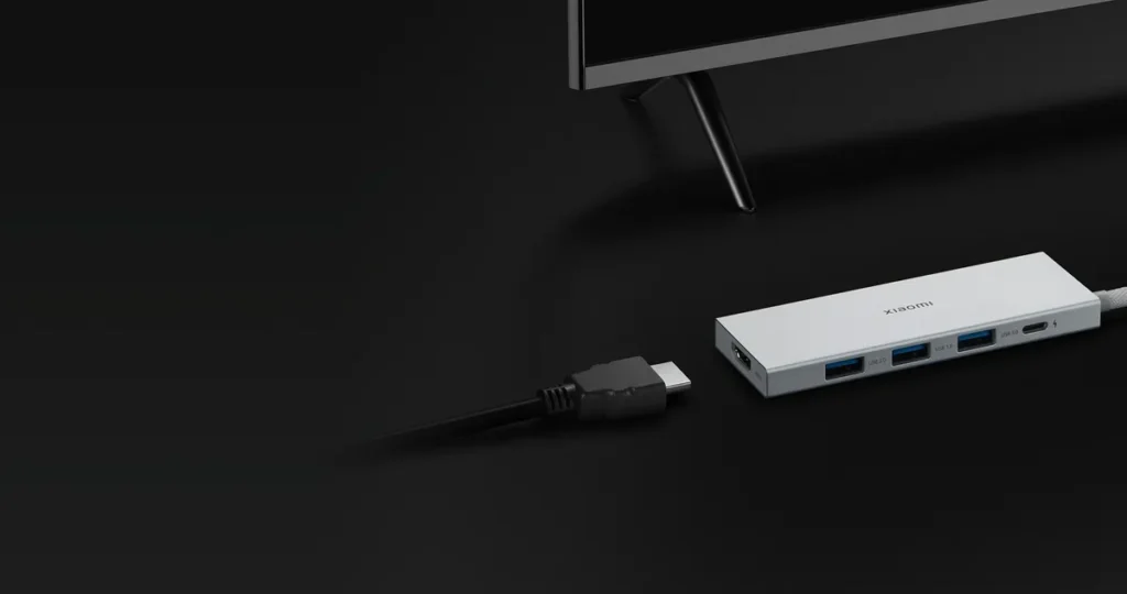 Xiaomi 5-in-1 Type-C Hub συνδεδεμένο σε οθόνη μέσω HDMI