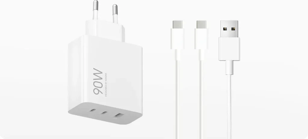 Φορτιστής Xiaomi 90W με καλώδια σε δύο θύρες USB-C και μία USB-A