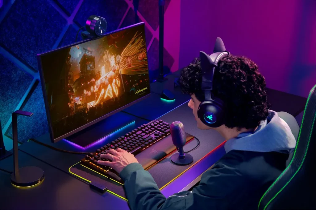 Razer SEIREN V3 MINI BLACK - USB Condenser Microphone - Build-in Shock Absorb - Mute Button Razer Seiren V3 Mini σε setup streaming