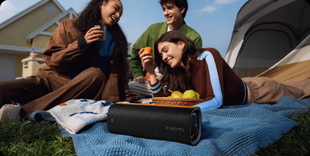 Xiaomi Φορητό Bluetooth Ηχείο 50W Sound Party Black (QBH4321GL) Το ηχείο Xiaomi Sound Party σε υπαίθρια συγκέντρωση