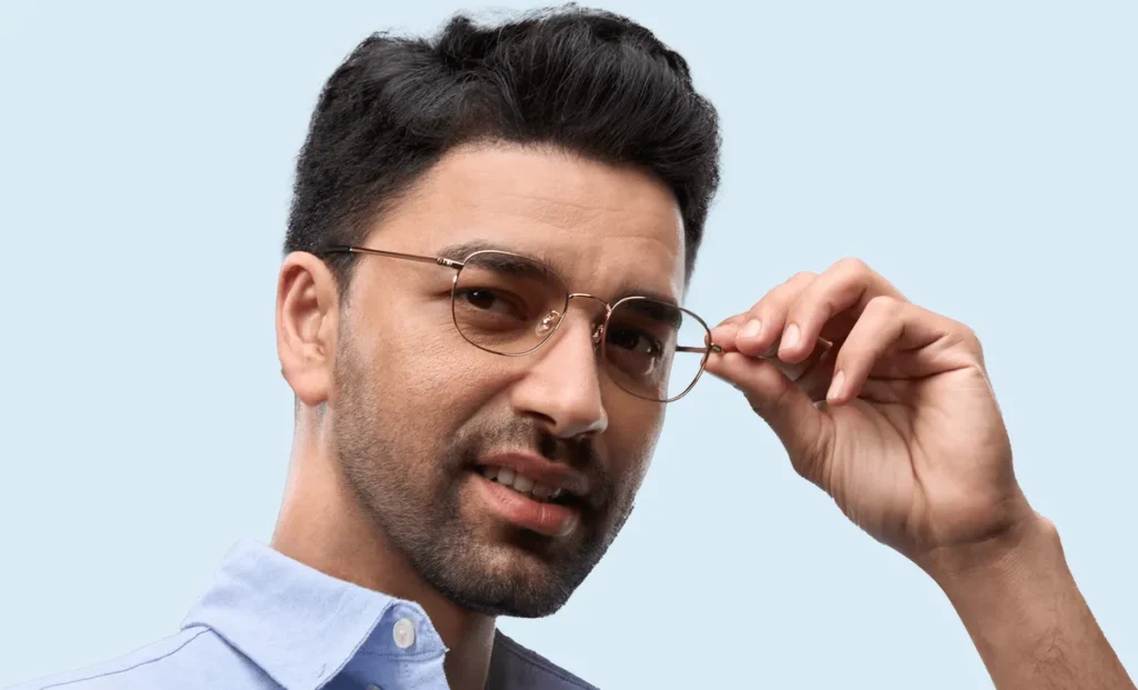 Άνδρας φορά τα Xiaomi Blue Light Blocking Glasses