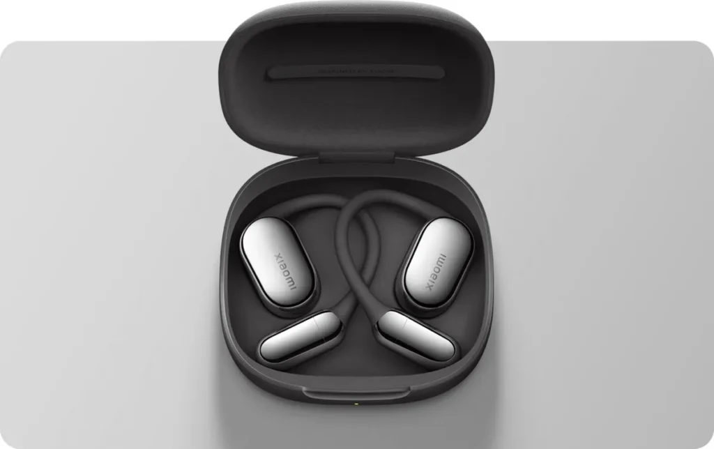 Xiaomi OpenWear Stereo Pro Graphite Black (BHR080IGL) Xiaomi OpenWear Stereo Pro Graphite Black στη θήκη φόρτισης