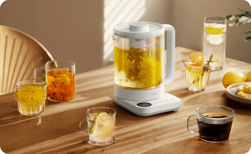Βραστήρας Xiaomi Multifunctional Kettle στο τραπέζι με ροφήματα