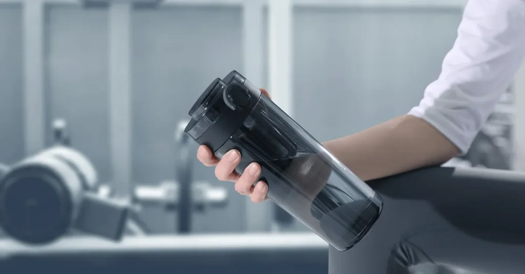 Xiaomi Tritan Water Bottle Dark Grey (BHR8057GL) Xiaomi Tritan Water Bottle στο γυμναστήριο