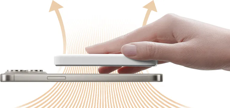 Xiaomi Magnetic PowerBank MagSafe 5000mAh (BHR9303GL) Μαγνητική προσάρτηση του Xiaomi Magnetic Power Bank 5000 στην πλάτη κινητού