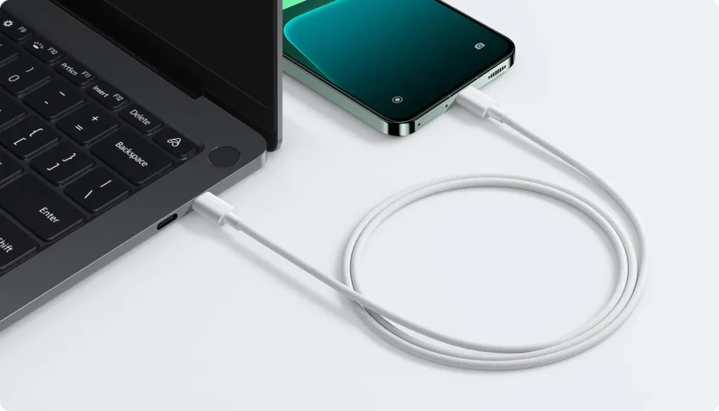 Xiaomi Cable 3A Braided USB-C to USB-C Cable 1m (BHR0878GL) Το καλώδιο Xiaomi 3A USB-C σε USB-C συνδέει κινητό με laptop